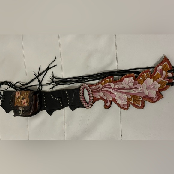 Beautiful hand tooled Country Western dark brown leather utility belt - Picture 3 of 12